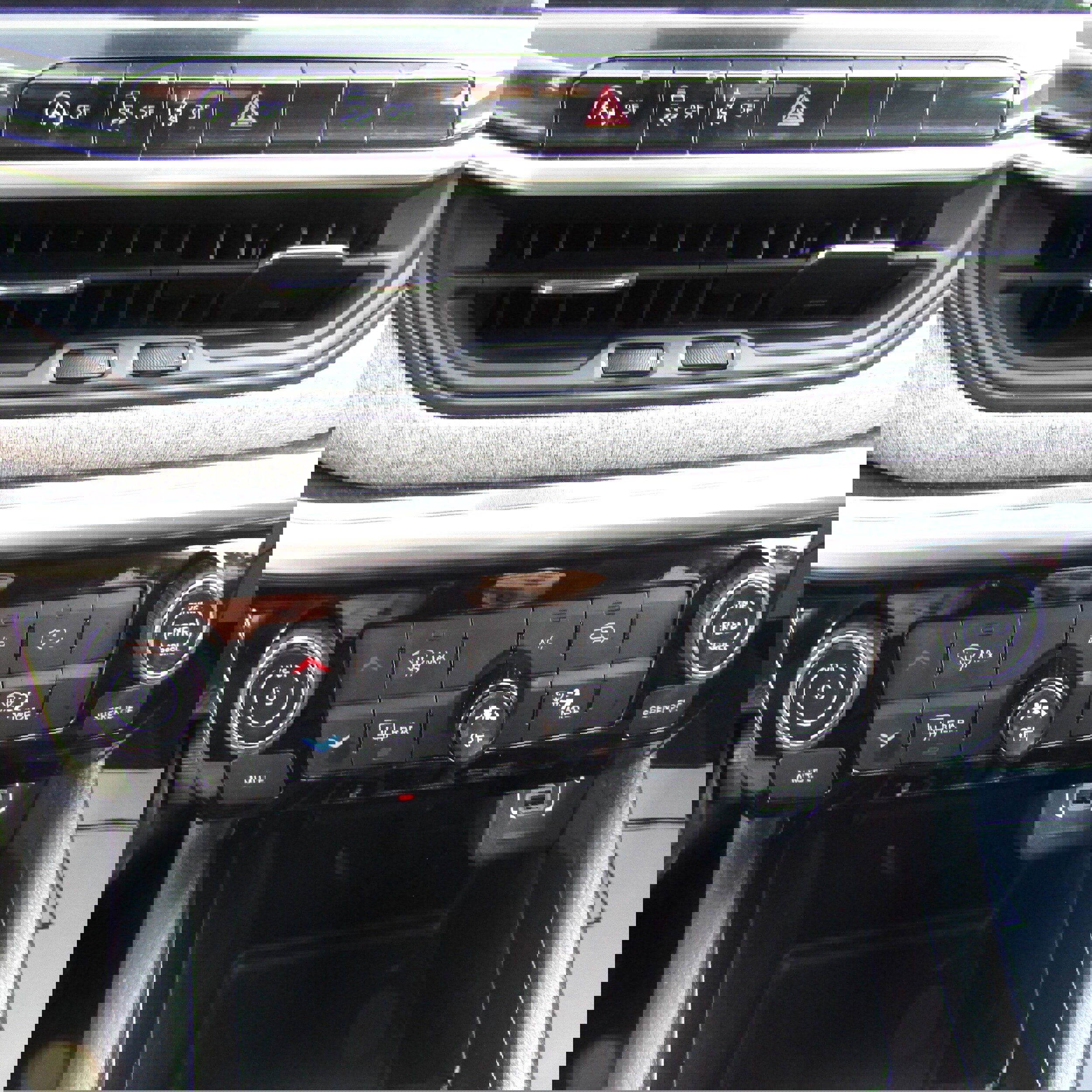 Used 2022 Jeep Compass Latitude image 25