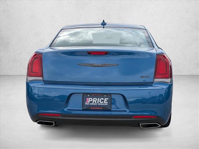 Used 2023 Chrysler 300 Touring w/ Sport Appearance Package image 6