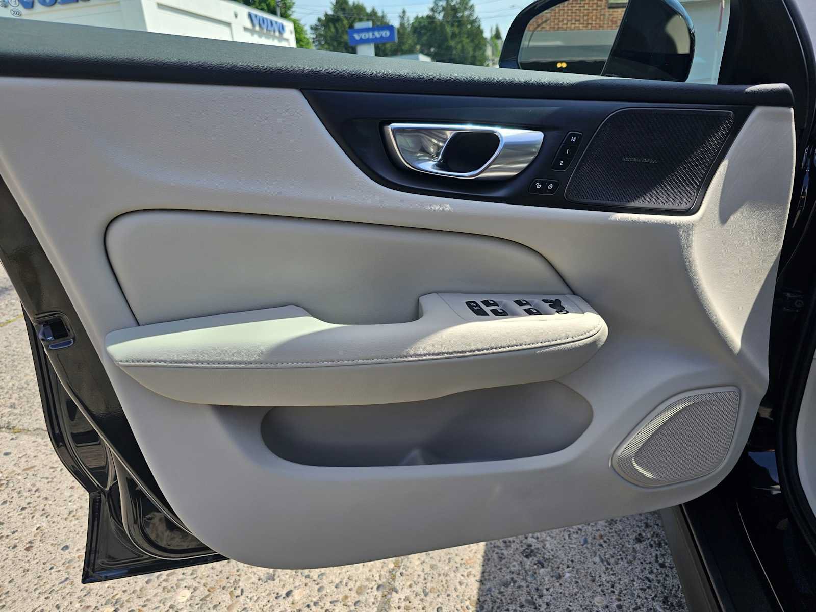 New 2026 Volvo V60 B5 Cross Country Plus w/ Protection Package Premier AWD/4WD image 24