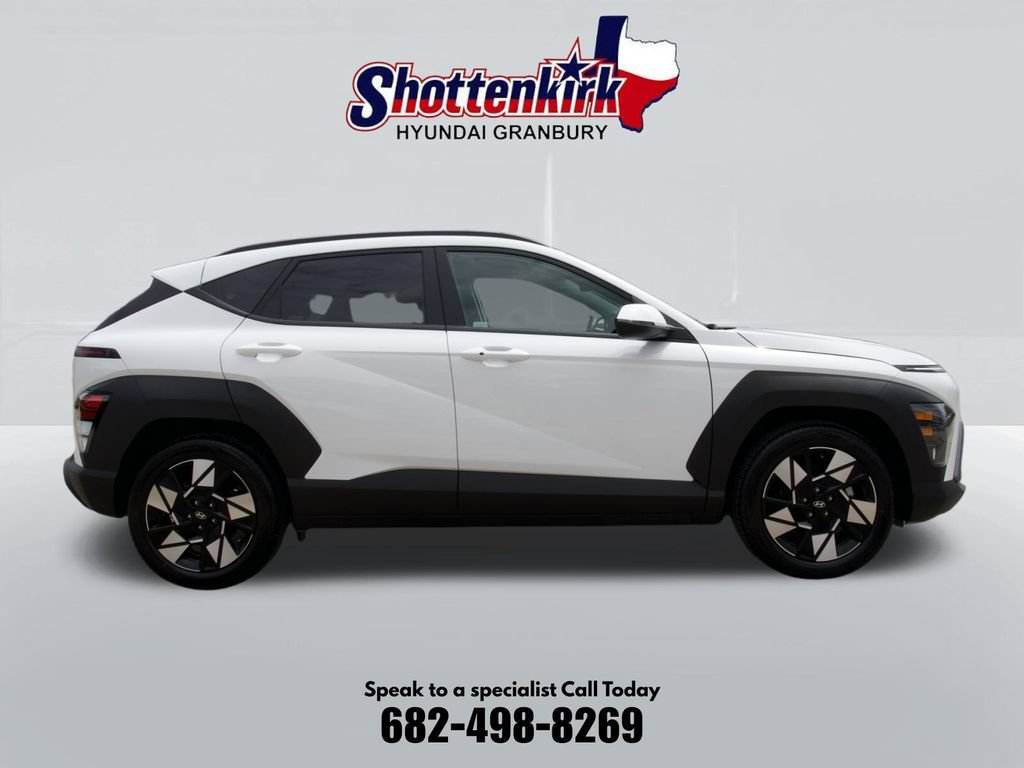 Used 2025 Hyundai Kona SEL FWD image 5