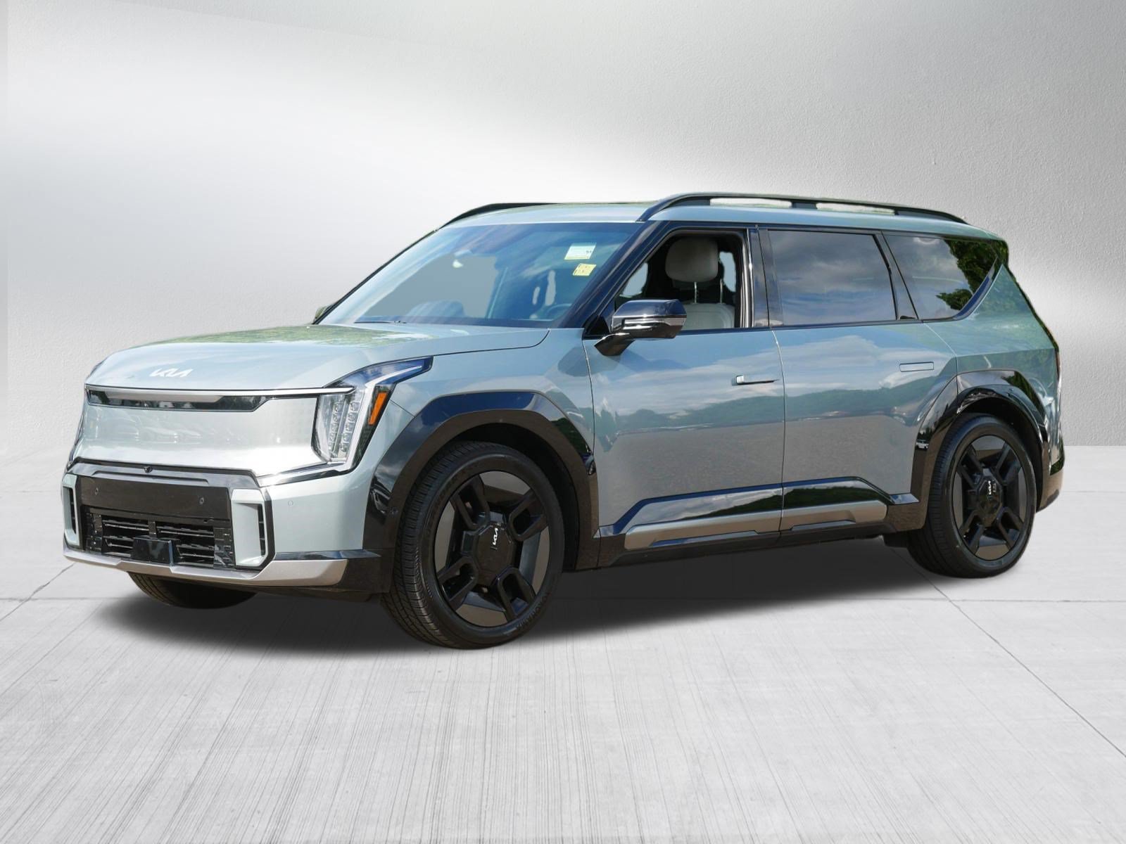 Certified 2024 Kia EV9 GT-Line AWD/4WD image 3