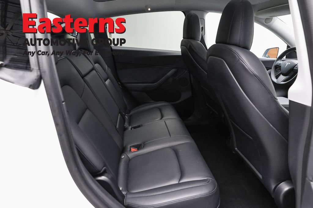 Used 2021 Tesla Model Y Long Range AWD/4WD image 16