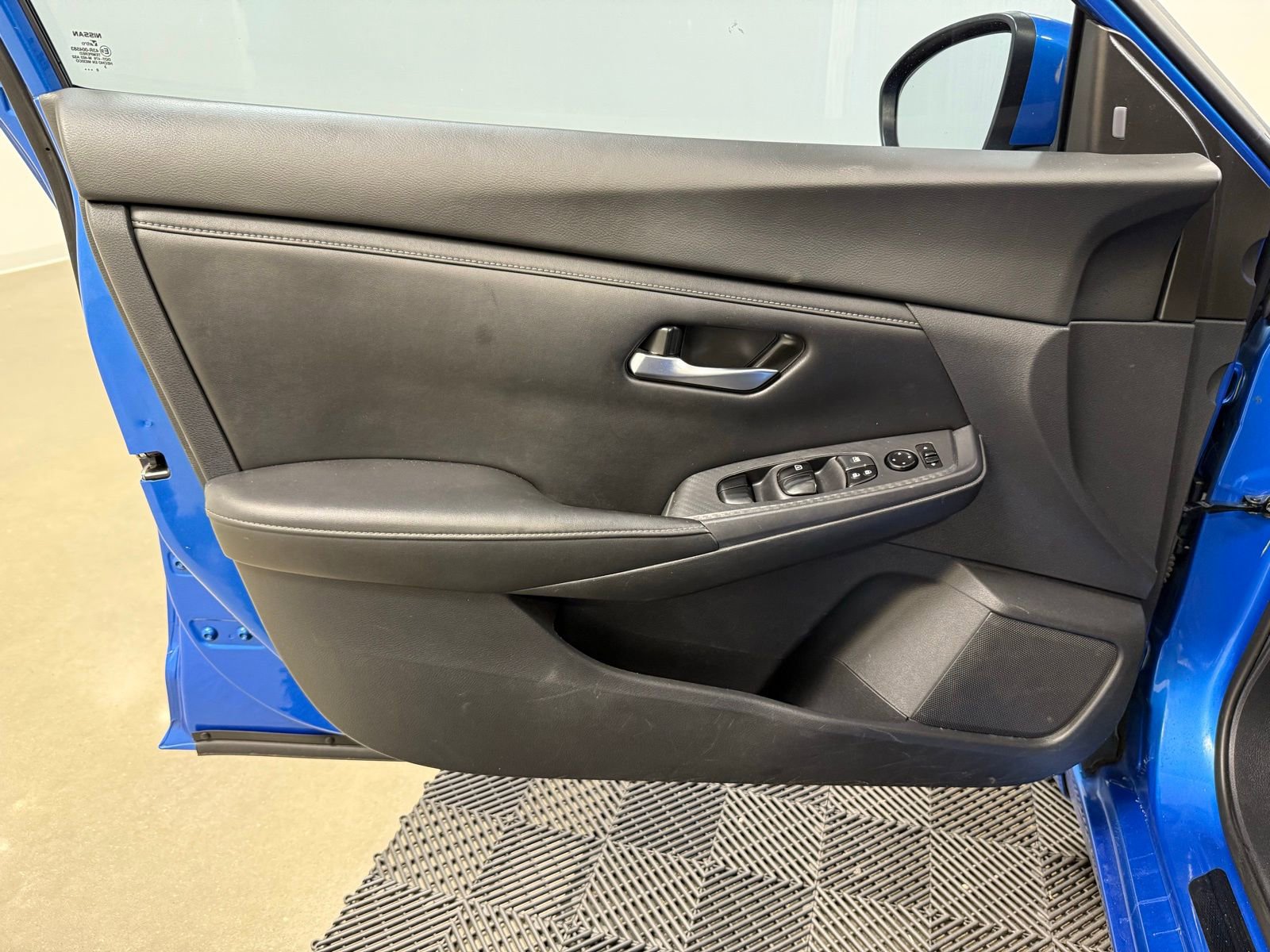 Used 2020 Nissan Sentra SV FWD image 9