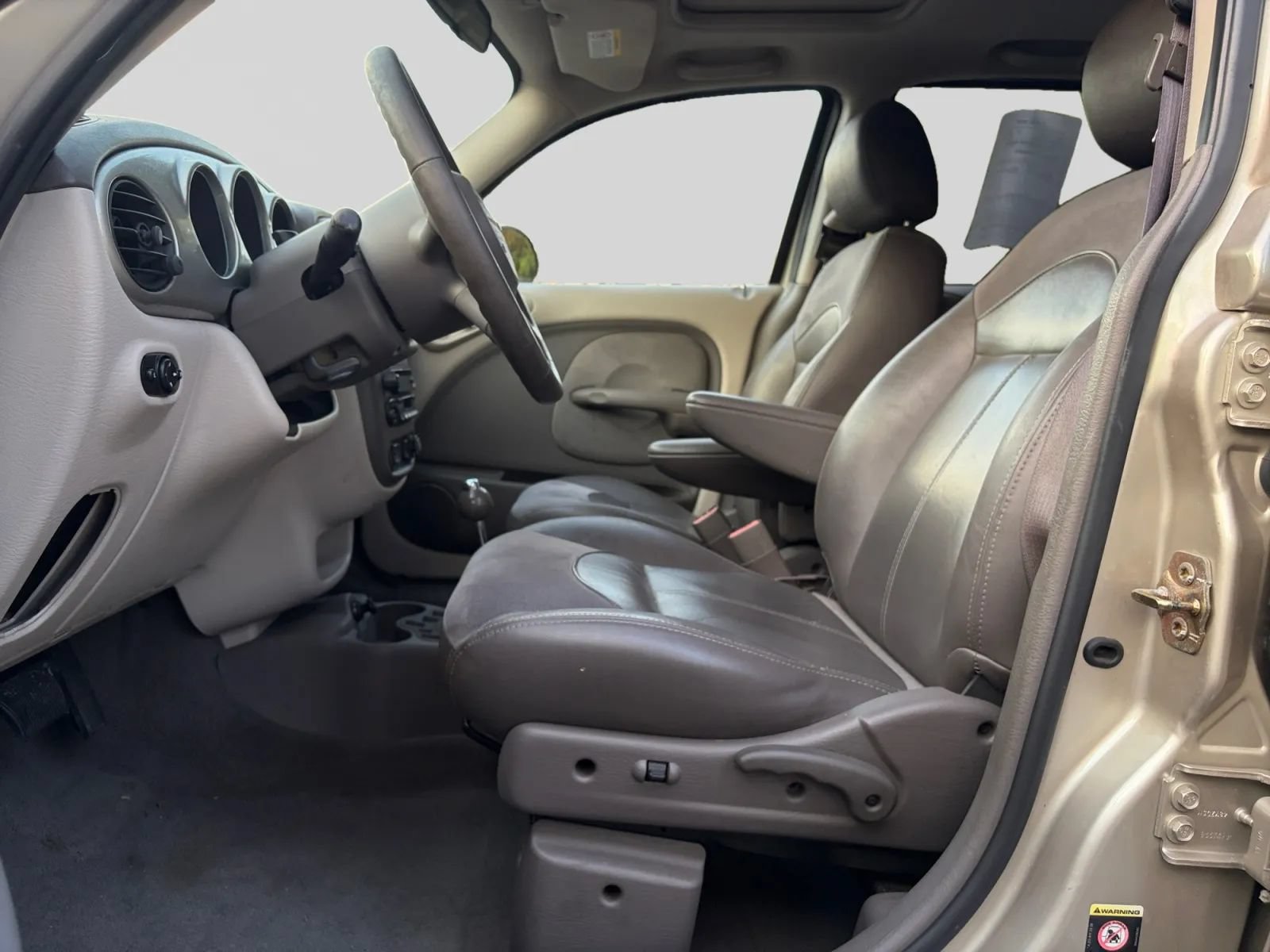 Used 2005 Chrysler PT Cruiser Limited FWD image 10