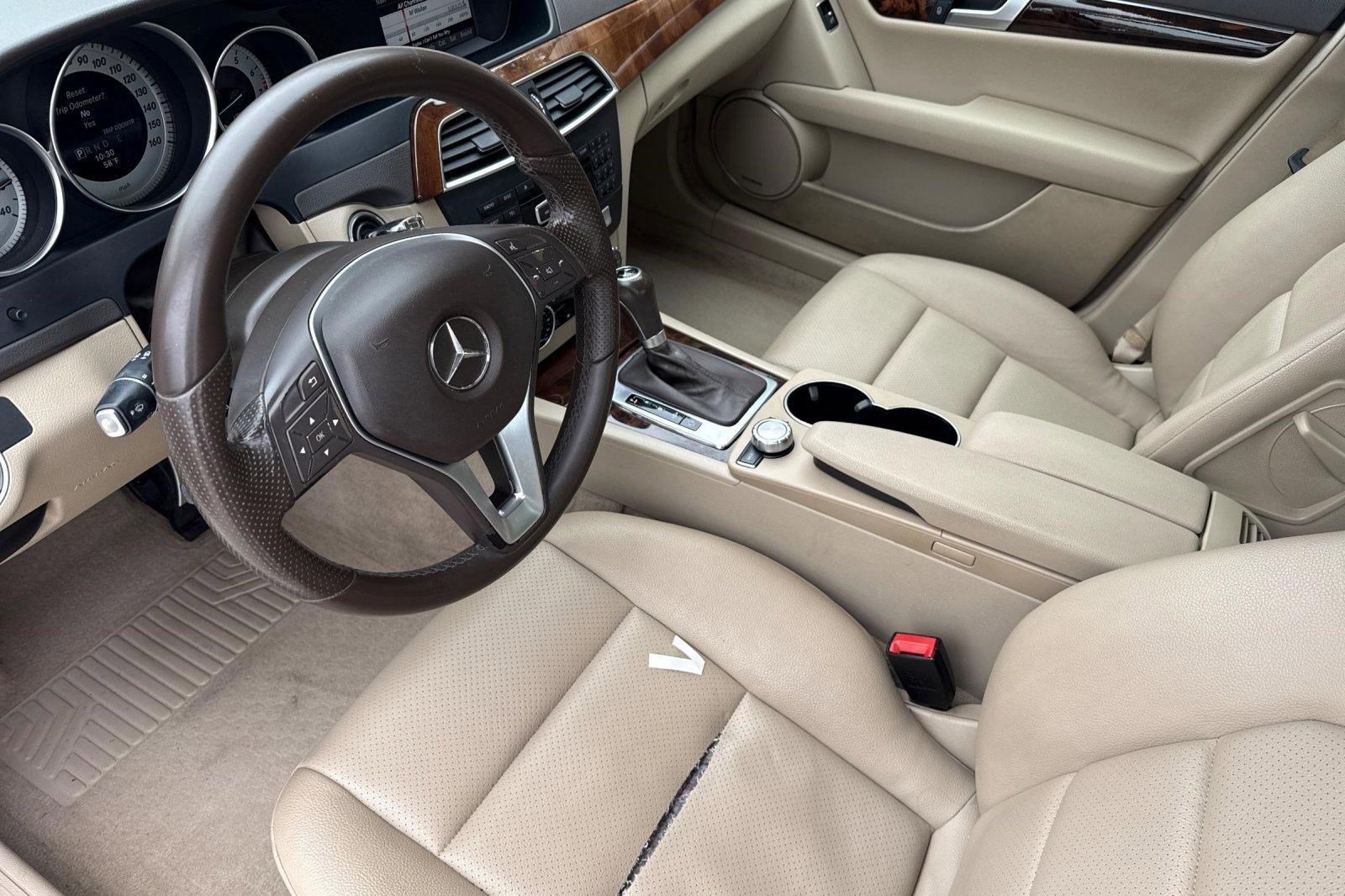 Used 2014 Mercedes-Benz C 250 Sedan image 4
