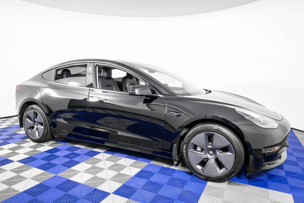 Used 2023 Tesla Model 3 Standard Range RWD image 3