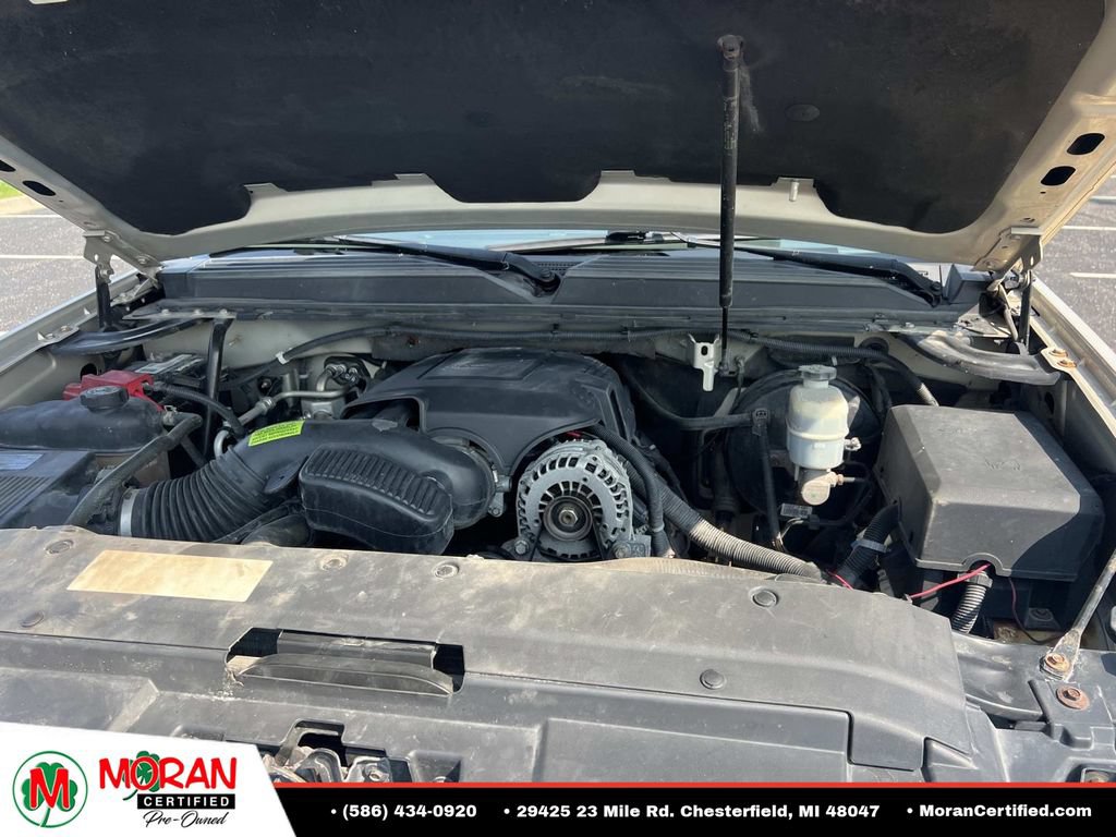 Used 2010 Chevrolet Suburban LTZ AWD/4WD image 11