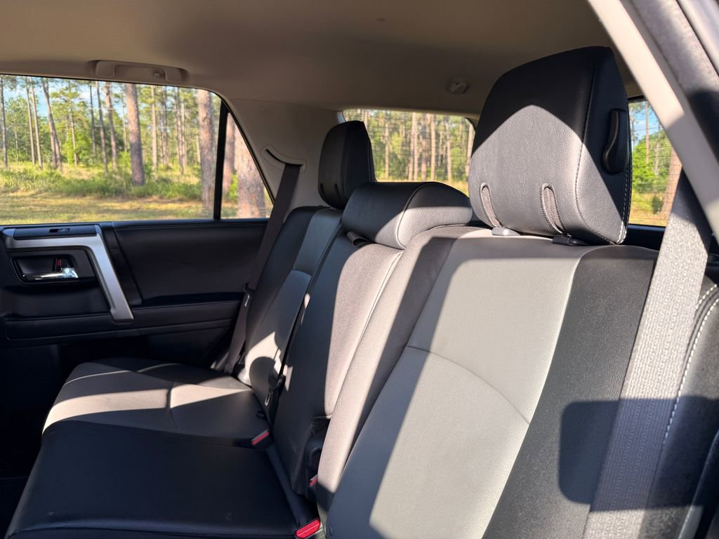 Used 2024 Toyota 4Runner SR5 Premium w/ Moonroof Package RWD image 25