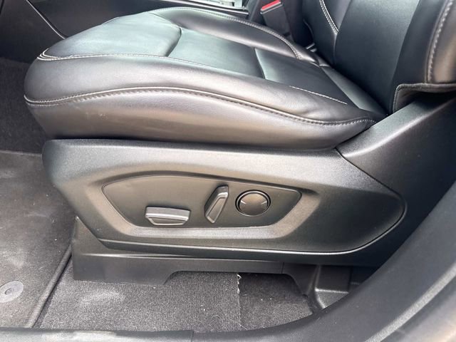 Used 2021 Ford Explorer XLT w/ Equipment Group 202A image 25