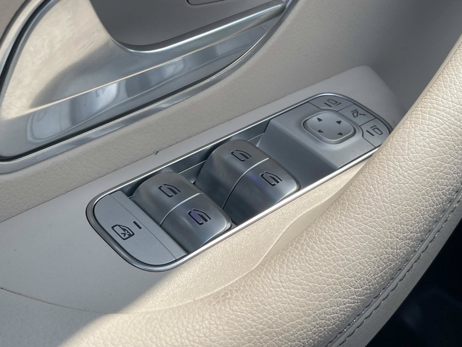 Certified 2025 Mercedes-Benz GLE 450 4MATIC image 30