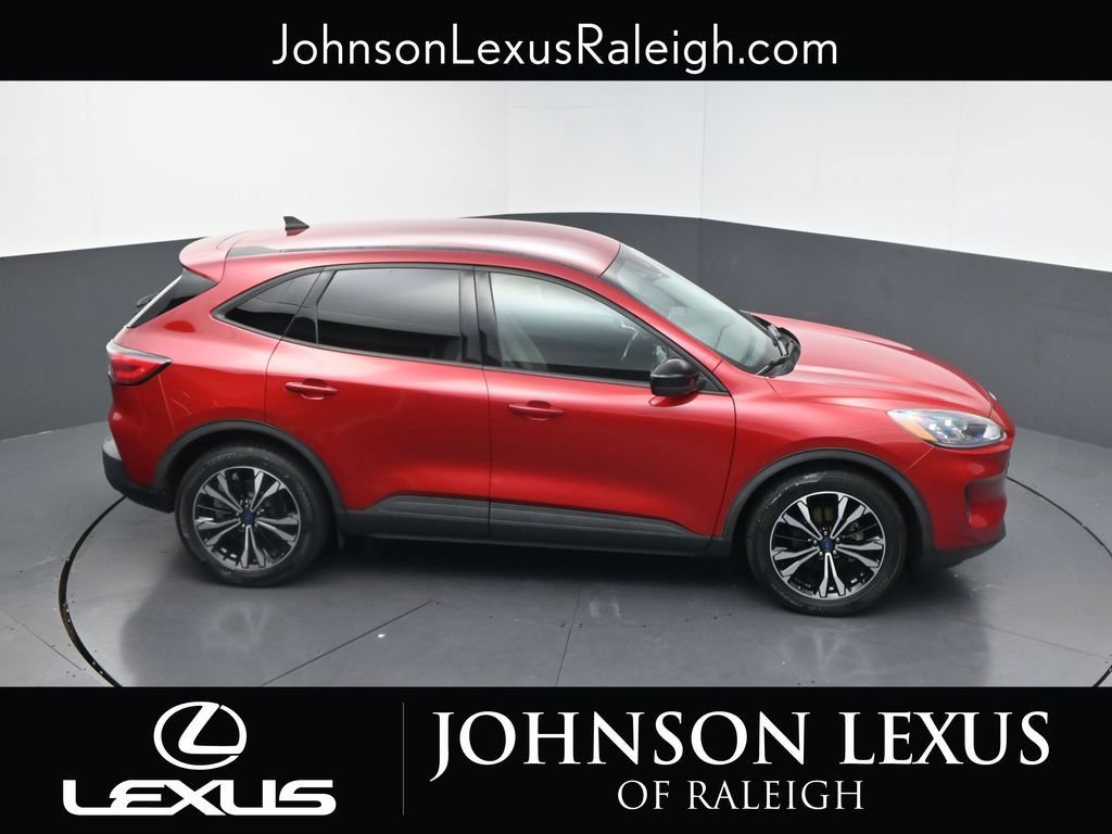 Used 2021 Ford Escape SE w/ SE Sport Appearance Package FWD image 28
