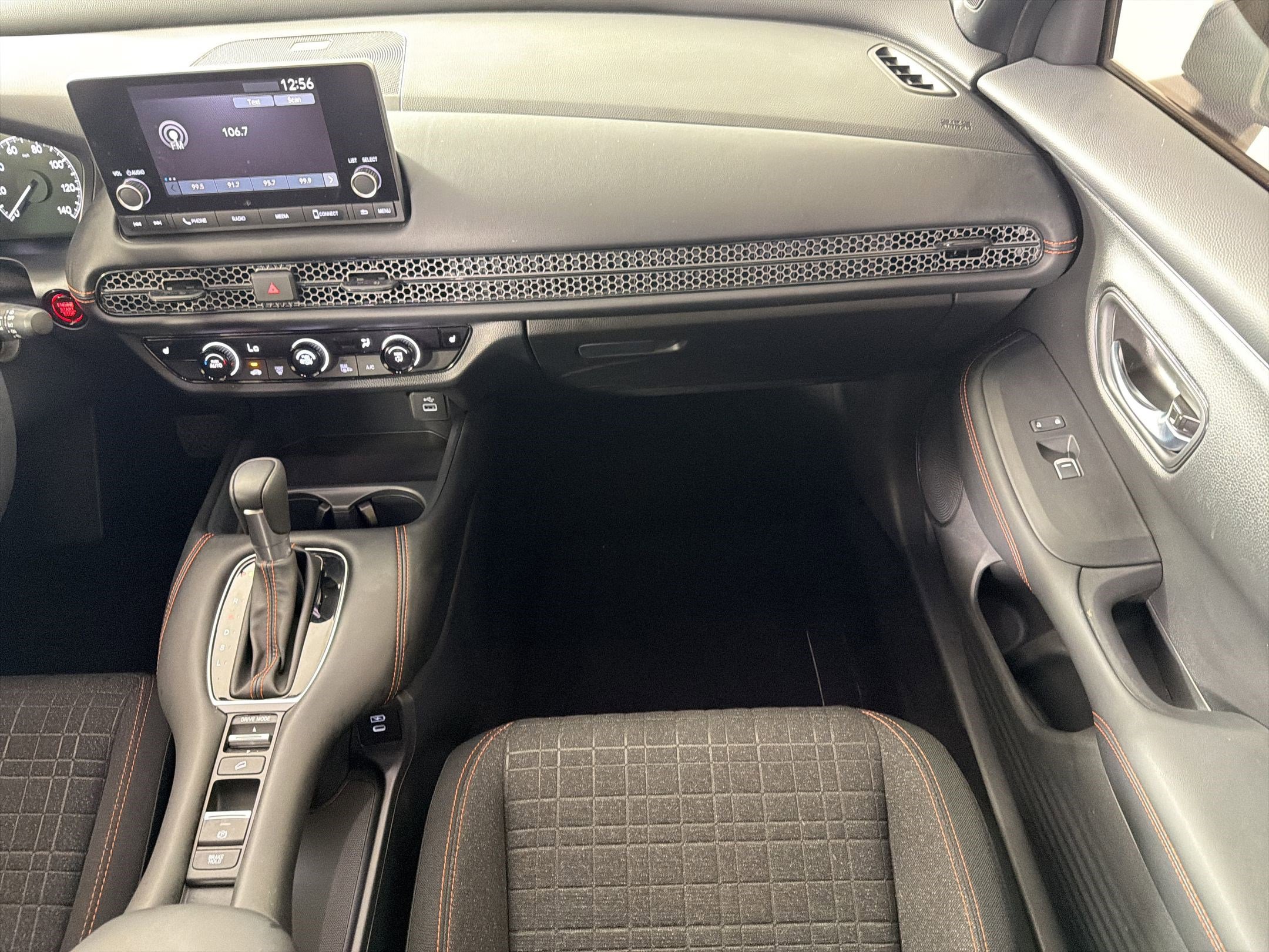 Certified 2025 Honda HR-V Sport image 27