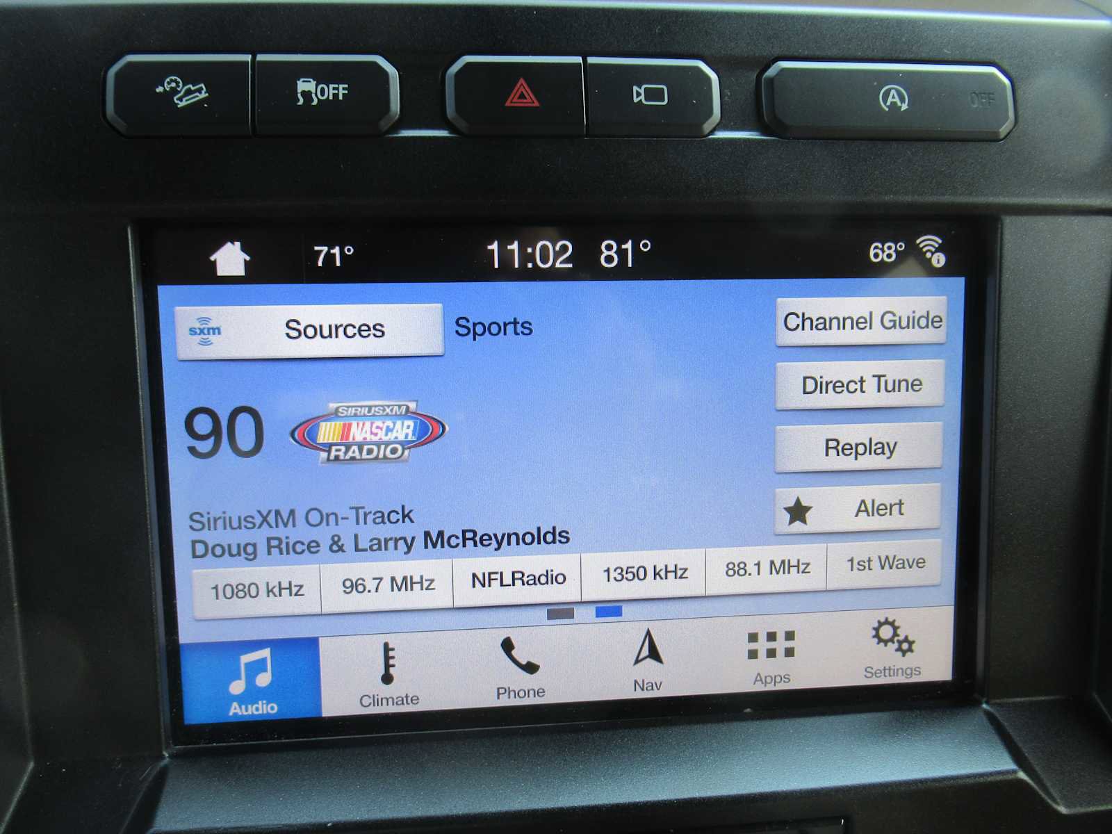 Used 2019 Ford F150 Lariat w/ Equipment Group 502A Luxury image 32