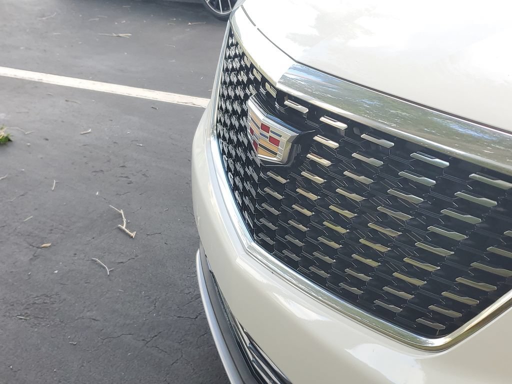 Certified 2023 Cadillac XT5 Premium Luxury w/ Technology Package FWD image 9