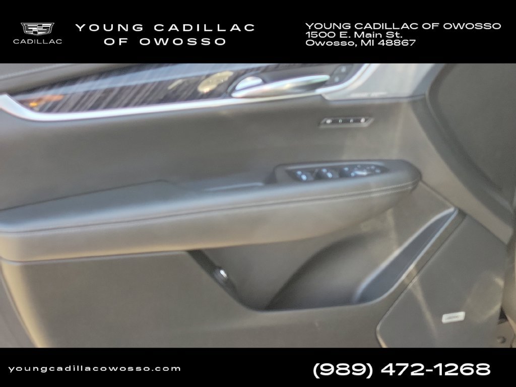 Used 2025 Cadillac XT6 Premium Luxury w/ LPO, Floor Liner Package AWD/4WD image 23