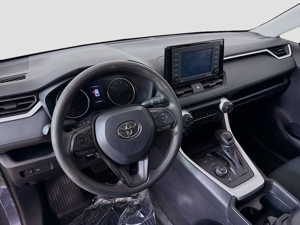Used 2021 Toyota RAV4 LE AWD/4WD image 15
