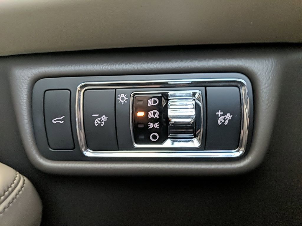 Used 2022 Lincoln Aviator Reserve w/ Equipment Group 201A image 25