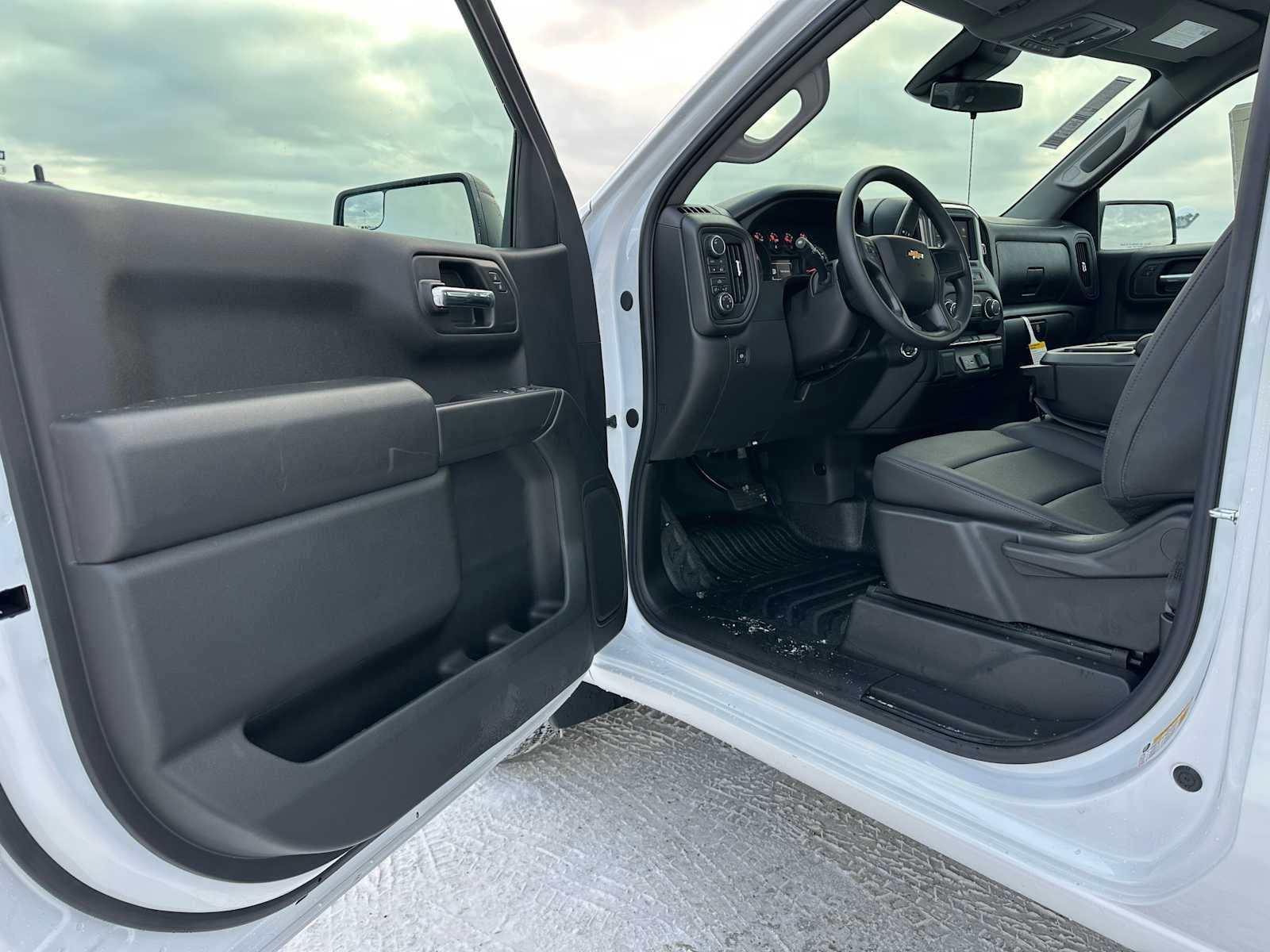 New 2026 Chevrolet Silverado 1500 W/T AWD/4WD image 14