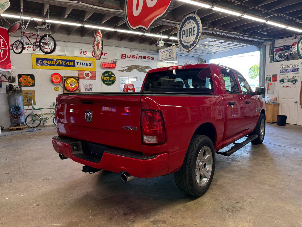 Used 2016 RAM 1500 Express w/ Popular Equipment Group AWD/4WD image 5