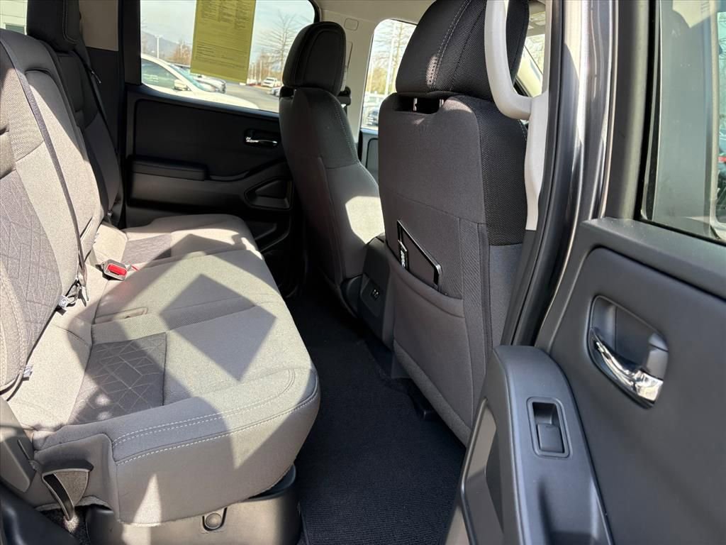 Certified 2025 Nissan Frontier SV image 20