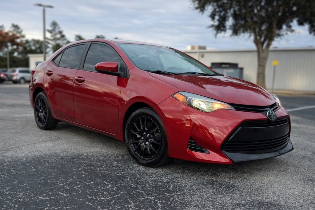 Used 2018 Toyota Corolla LE image 11
