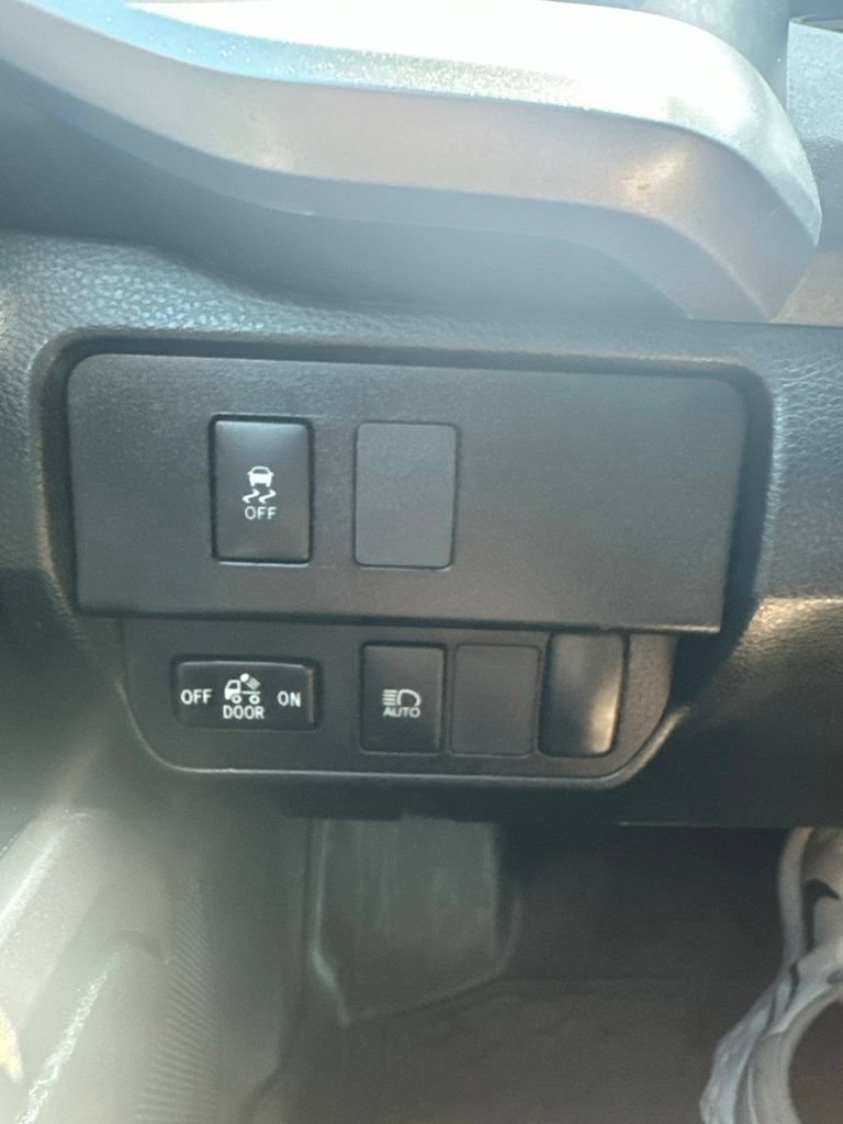 Used 2020 Toyota Tacoma SR5 AWD/4WD image 23