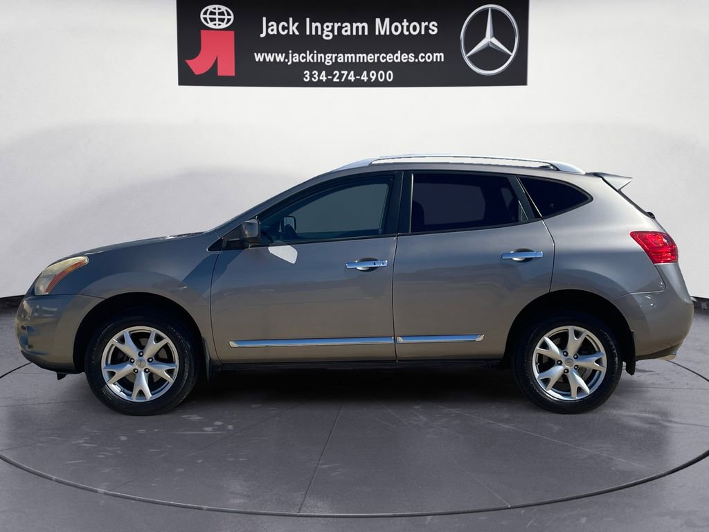 Used 2011 Nissan Rogue SV w/ Premium Pkg image 2