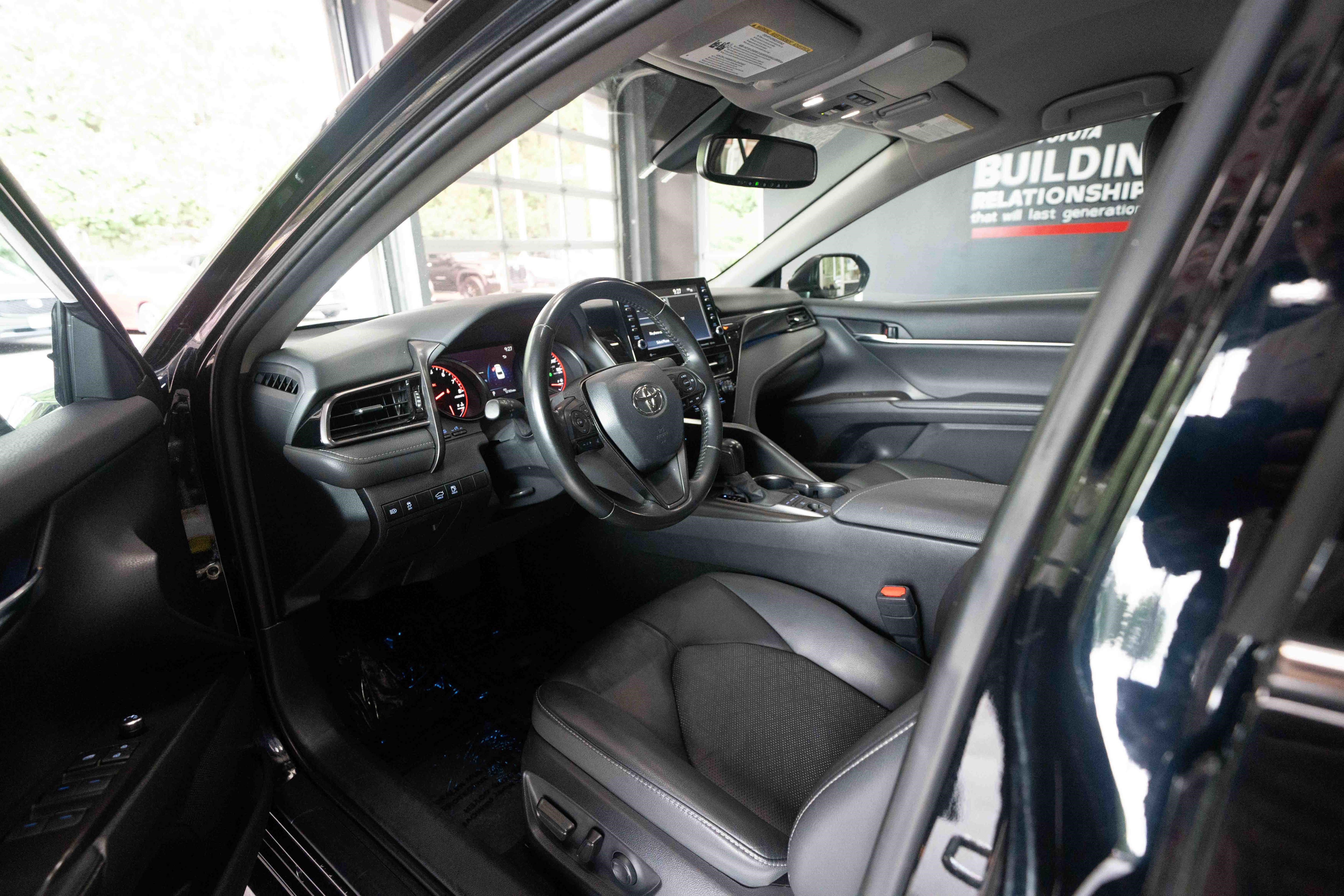 Used 2024 Toyota Camry XSE FWD image 8