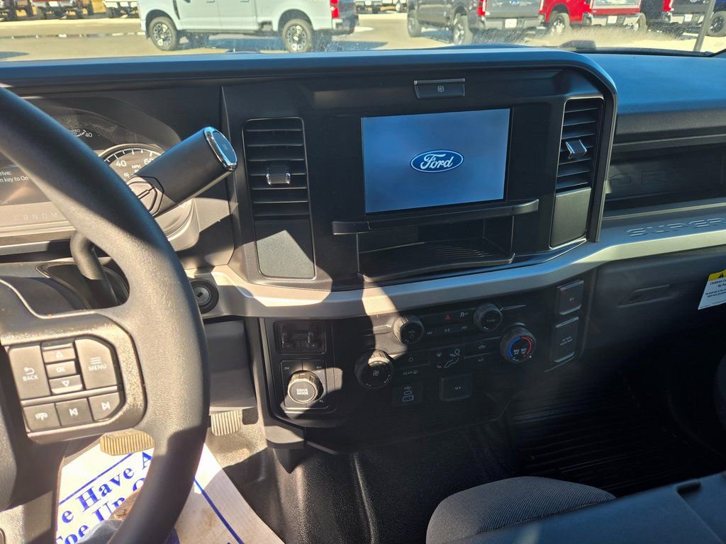New 2025 Ford F450 XL w/ XL Chrome Package image 8