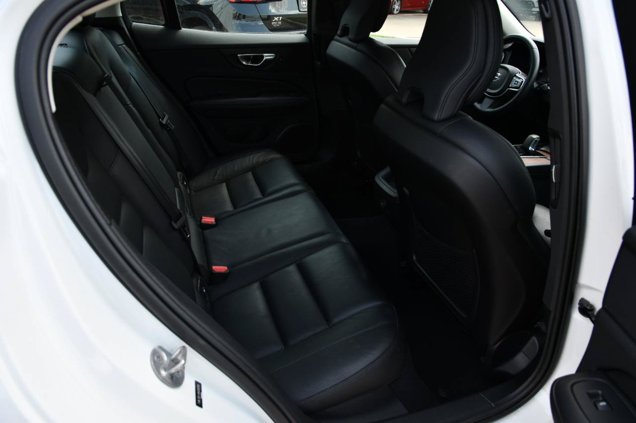 Used 2024 Volvo S60 B5 Plus FWD image 11