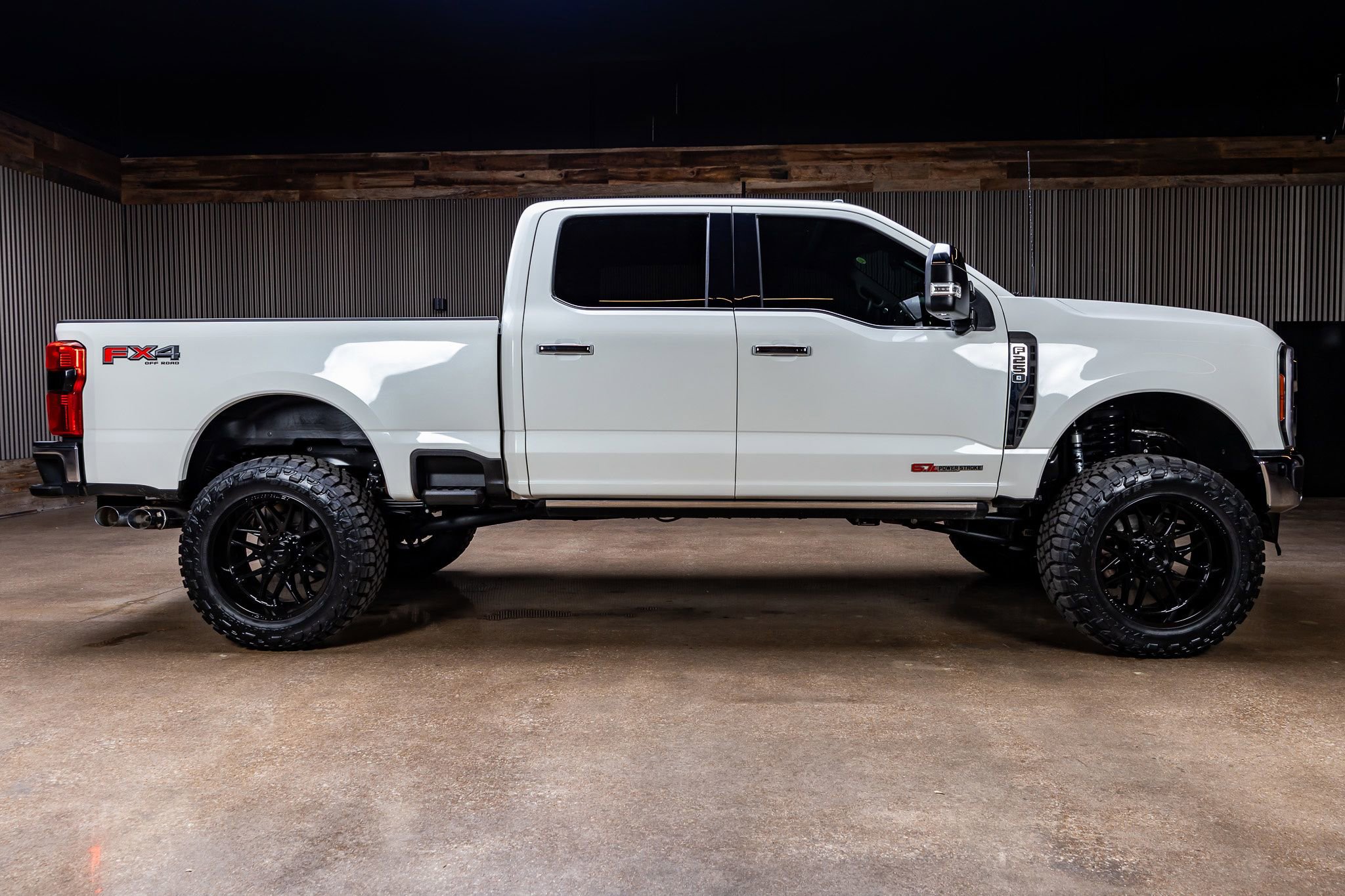 Used 2023 Ford F250 King Ranch w/ Chrome Package image 11