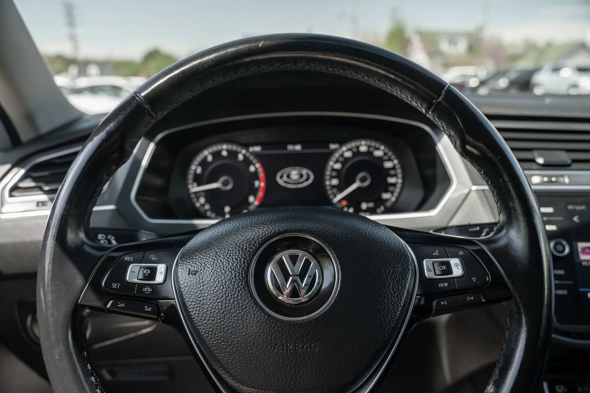 Used 2019 Volkswagen Tiguan SEL Premium AWD/4WD image 21