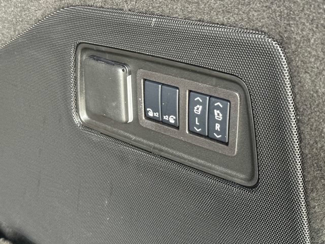 Certified 2025 Cadillac Escalade Sport Platinum AWD/4WD image 6