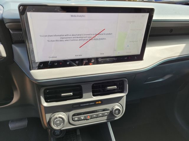 New 2025 Ford Maverick Lariat w/ Black Appearance Package image 11