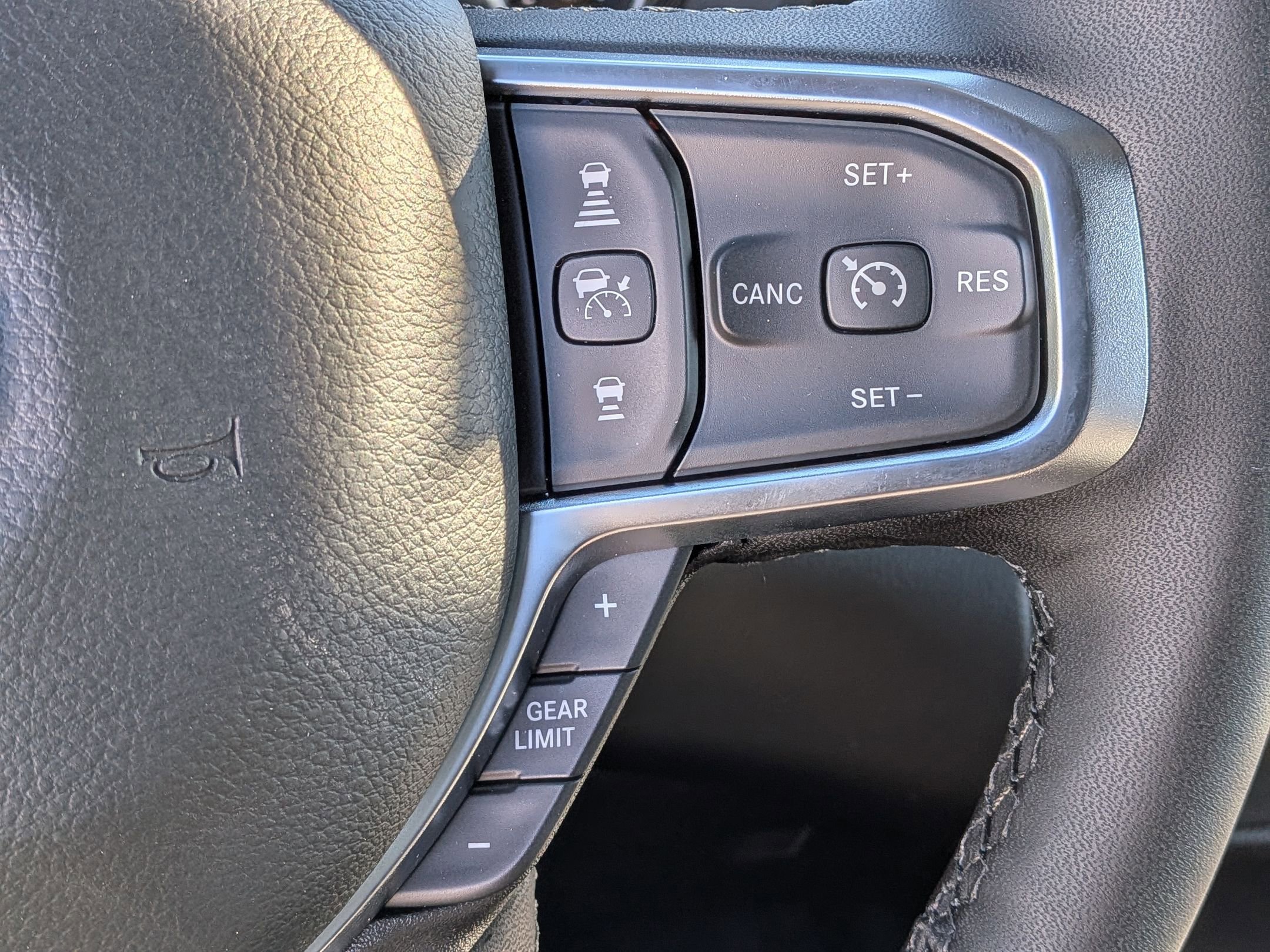 New 2026 RAM 1500 4x4 Crew Cab image 22