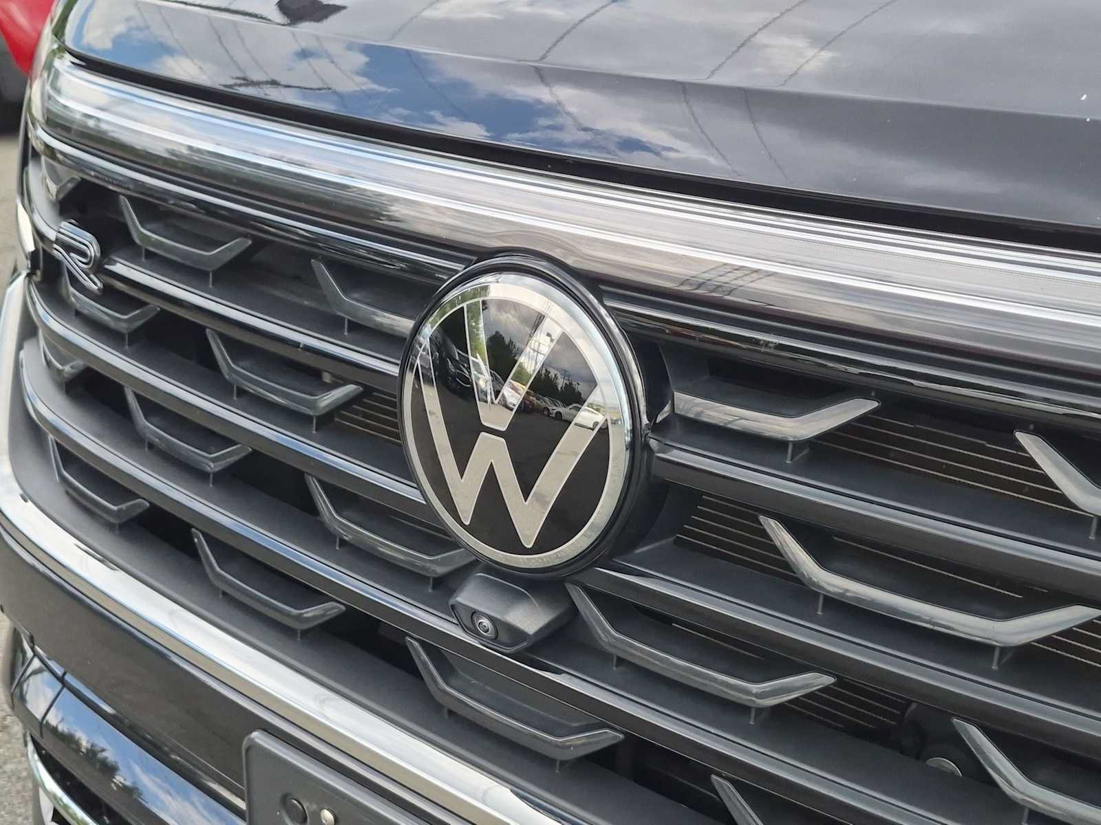 Used 2024 Volkswagen Atlas SEL Premium R-Line AWD/4WD image 12