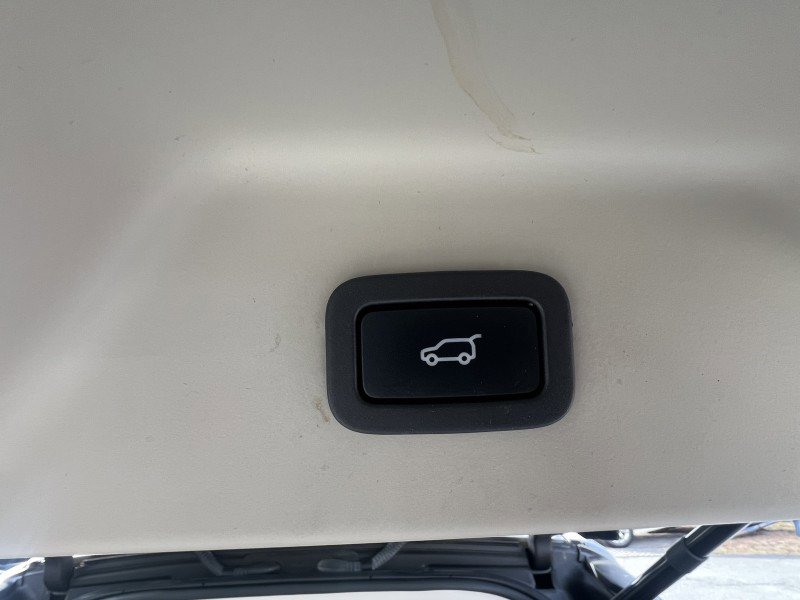 Used 2019 Land Rover Range Rover HSE image 48