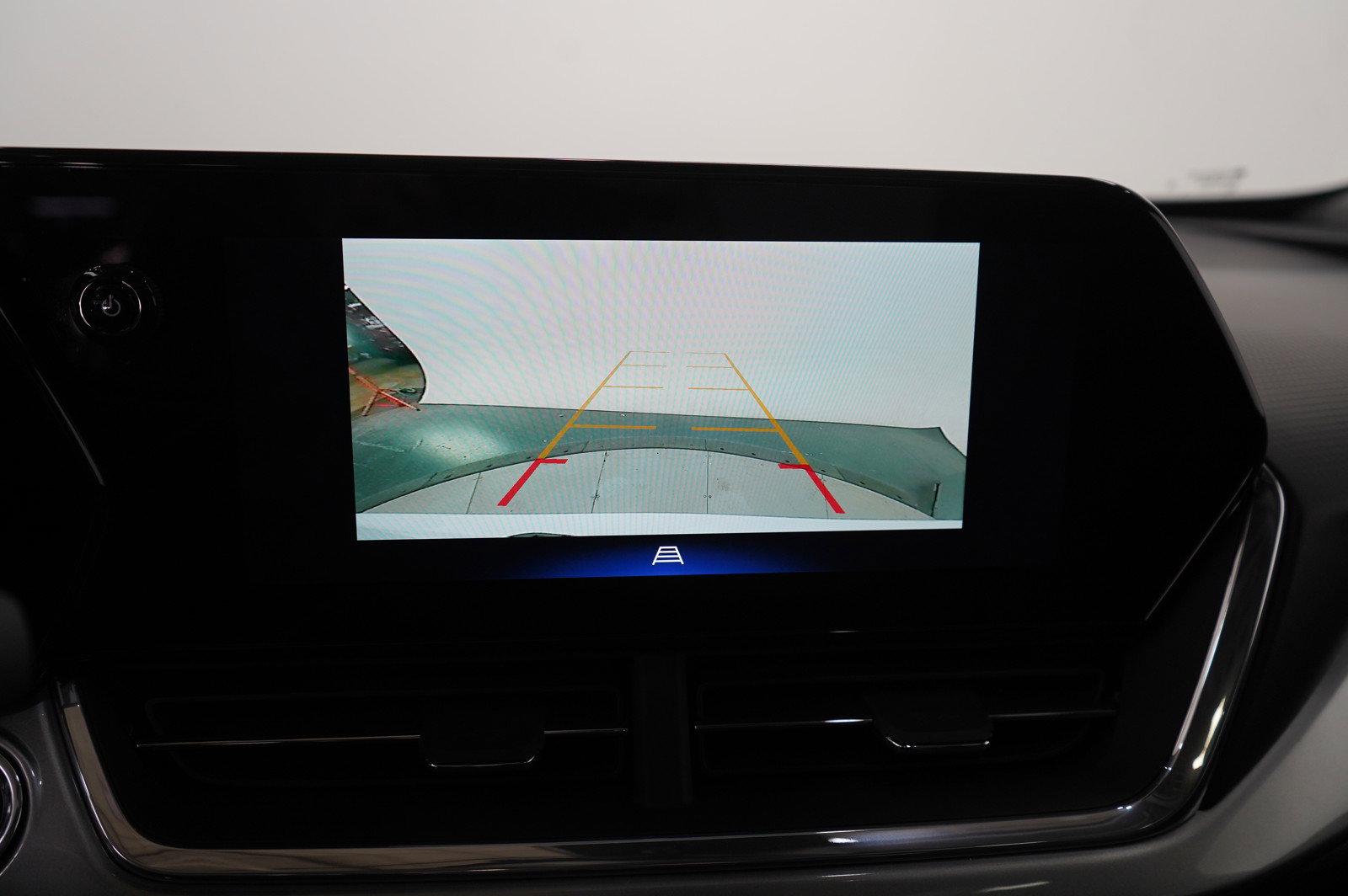 Used 2024 Chevrolet Trax LT w/ Sunroof Package image 21