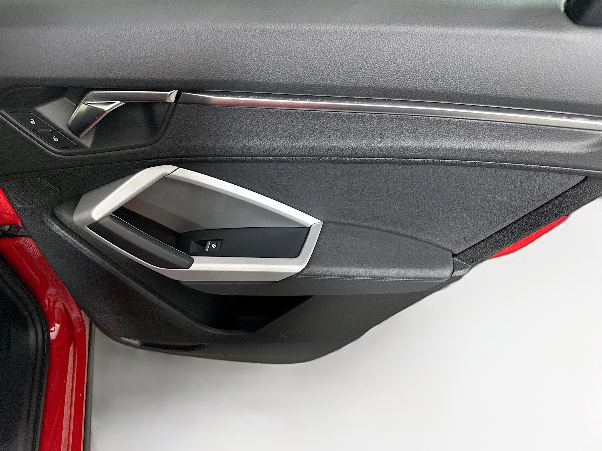 Used 2024 Audi Q3 2.0T Premium image 30