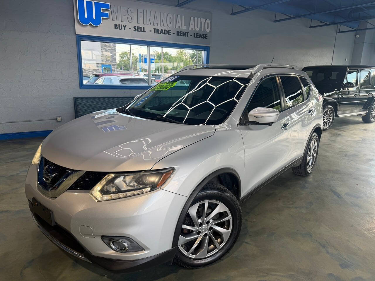 Used 2015 Nissan Rogue SL AWD/4WD image 1
