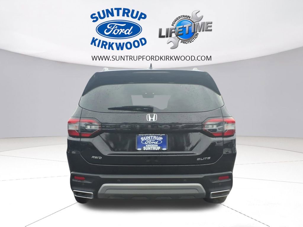 Used 2023 Honda Pilot Elite image 32