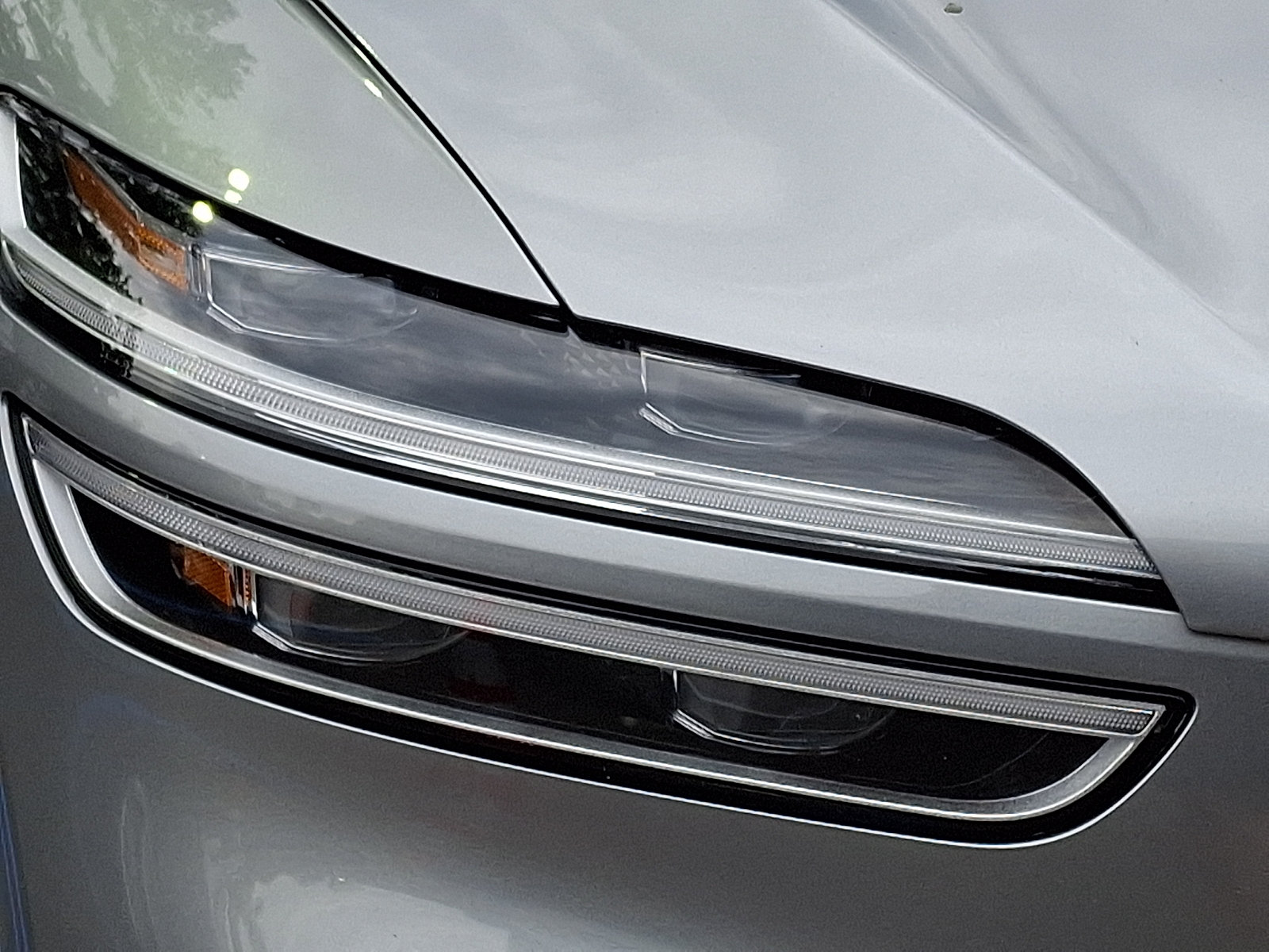 Used 2023 Genesis Electrified GV70 w/ Prestige Package AWD/4WD image 9