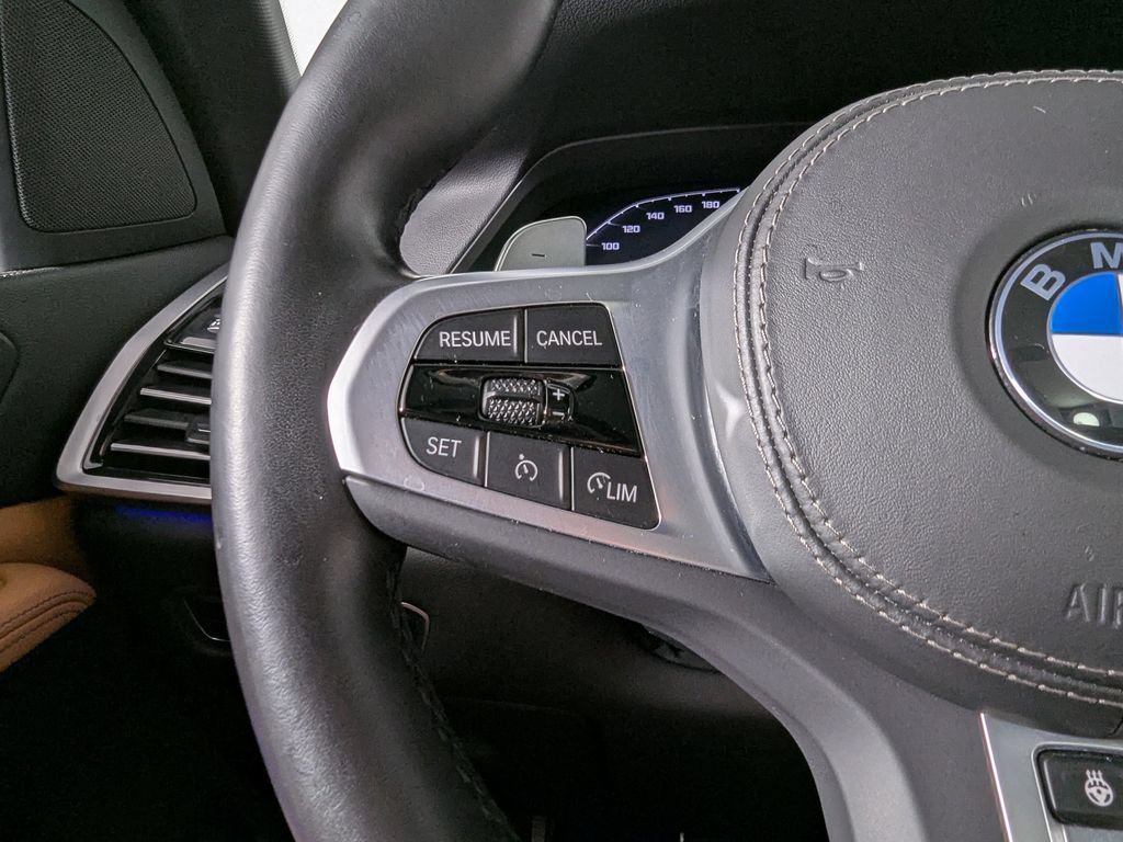 Used 2022 BMW X5 xDrive40i w/ M Sport Package AWD/4WD image 33