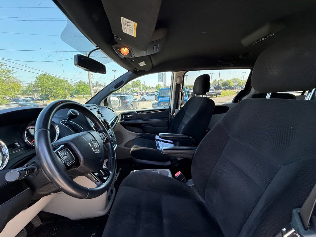 Used 2014 Dodge Grand Caravan SE image 13