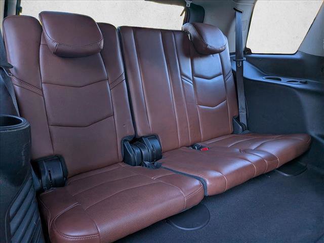 Used 2020 Cadillac Escalade Premium Luxury AWD/4WD image 21
