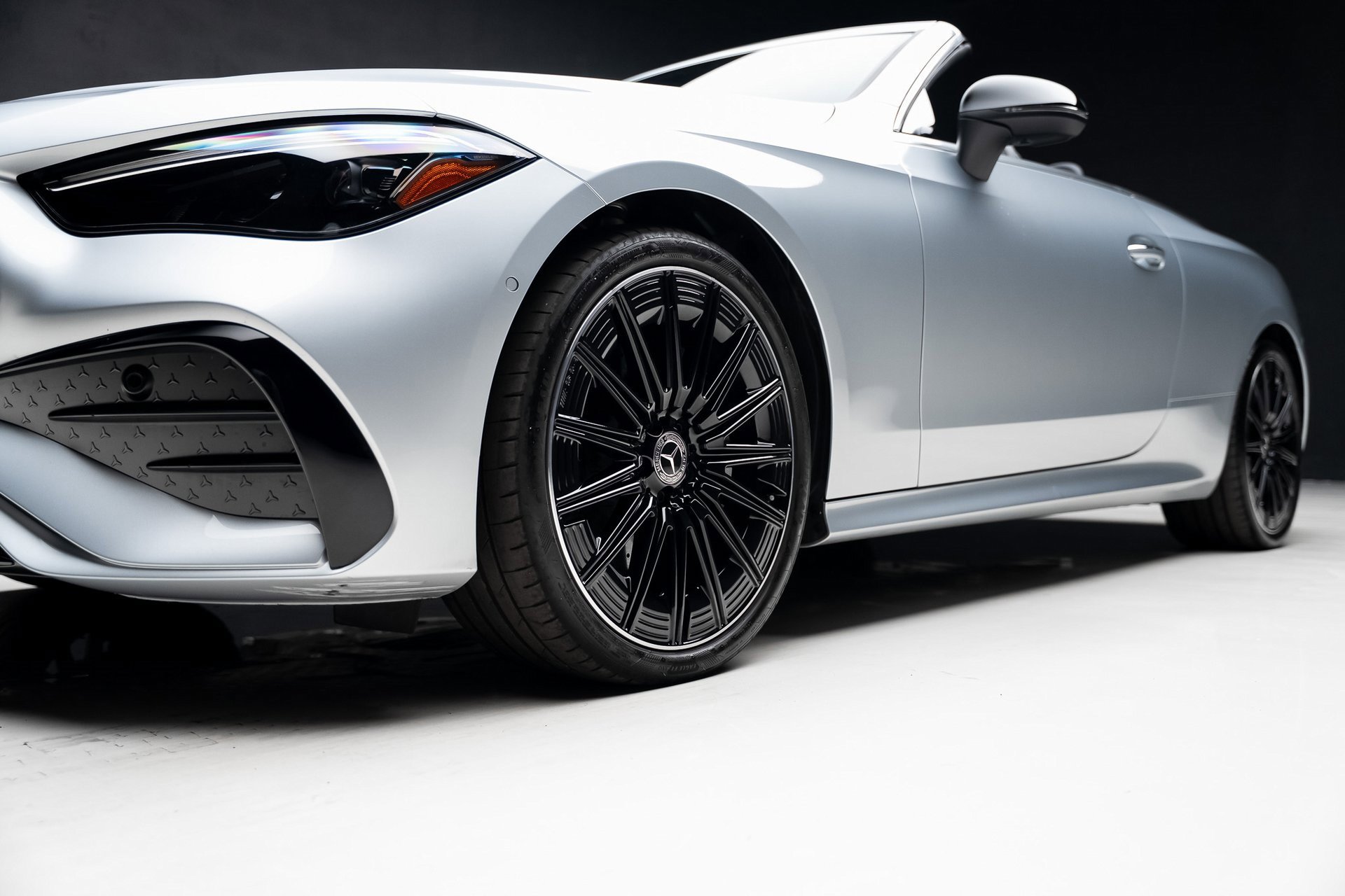 Used 2024 Mercedes-Benz CLE 300 4MATIC Cabriolet image 77