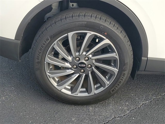 Used 2024 Lincoln Corsair Reserve w/ Rear Removable Package Tray image 7