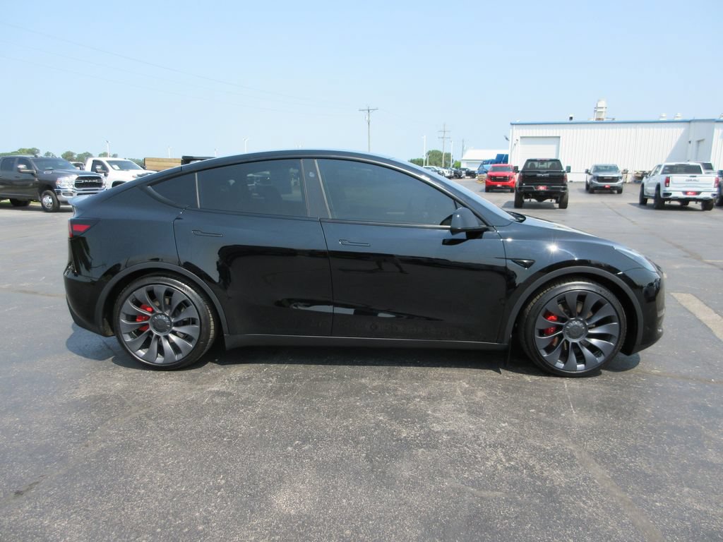 Used 2024 Tesla Model Y Performance AWD/4WD image 4