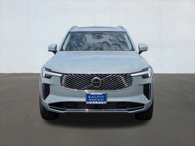 New 2026 Volvo XC90 T8 Plus w/ Protection Package AWD/4WD image 4
