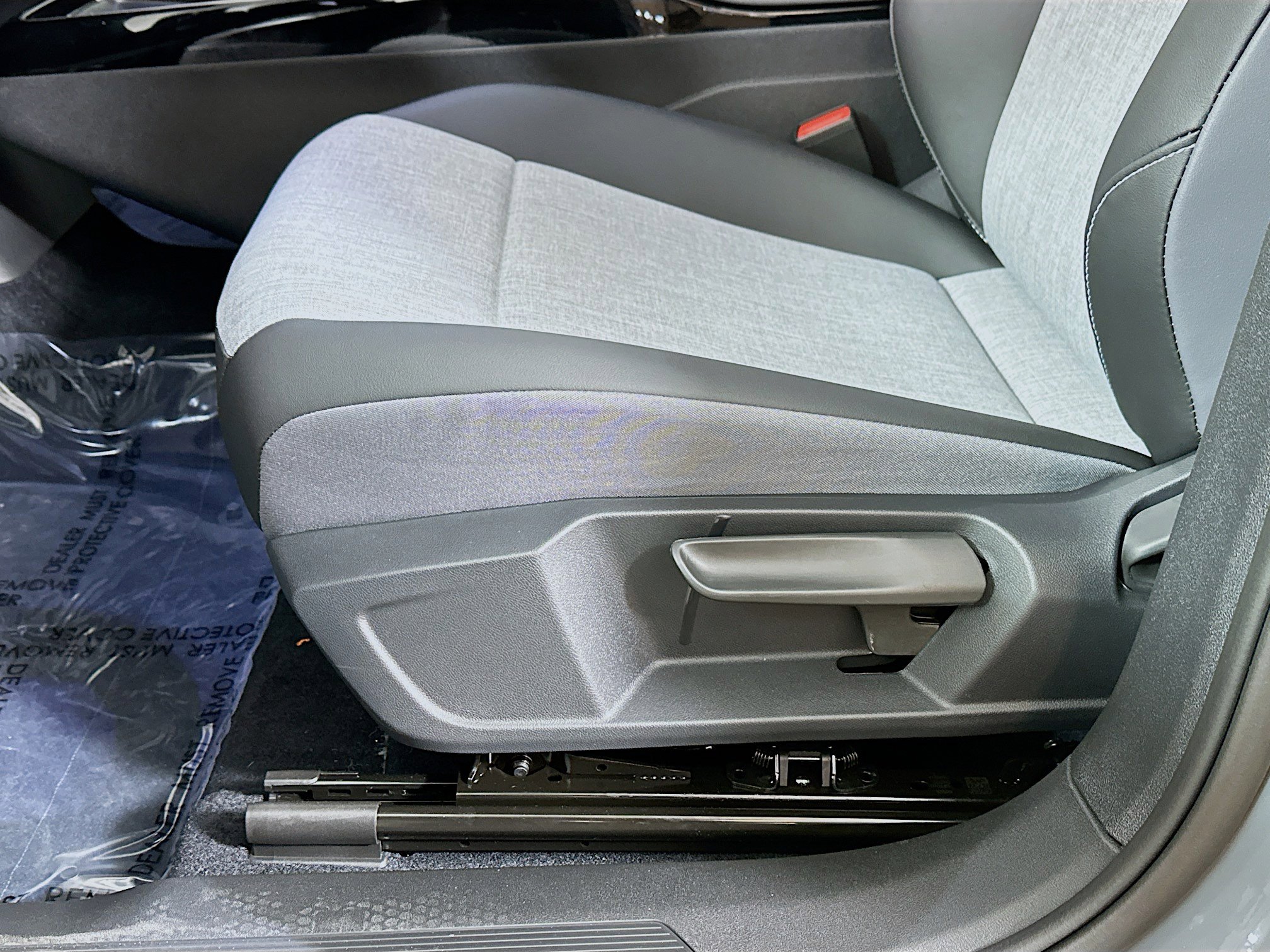 New 2025 Volkswagen ID.4 Pro image 19